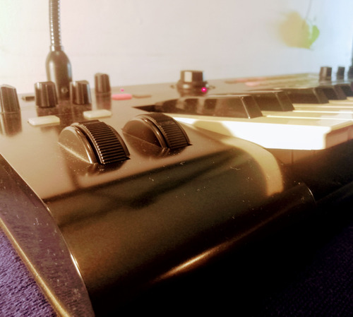 Sintetizador Korg R3 Mmt (multi Modeling Technology) (Usado)
