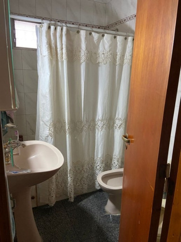 Imagen 8 de 13 de Chalet En Venta En Quilmes Norte