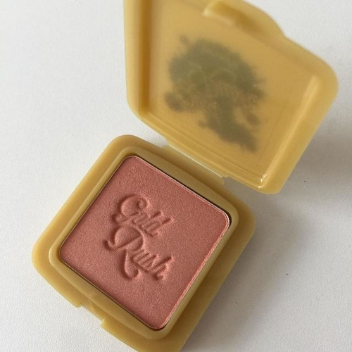 Imagen 2 de 3 de Gold Rush Mini Blush Rubor Benefit