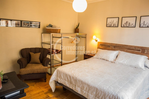 Local Comercial En Venta En Valparaíso, Hostal Restobar