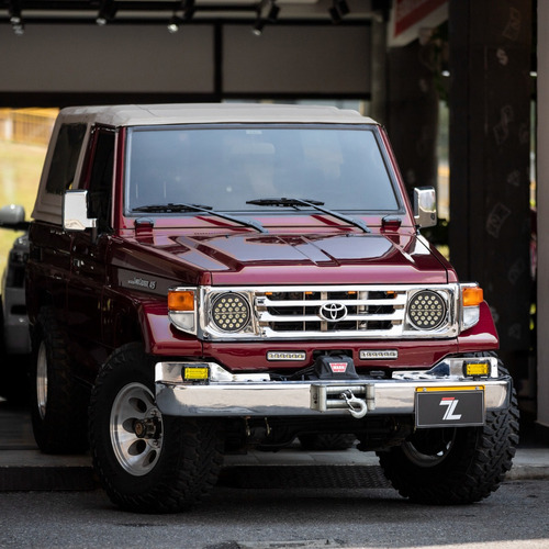 Toyota Land Cruiser FZJ73 4.5