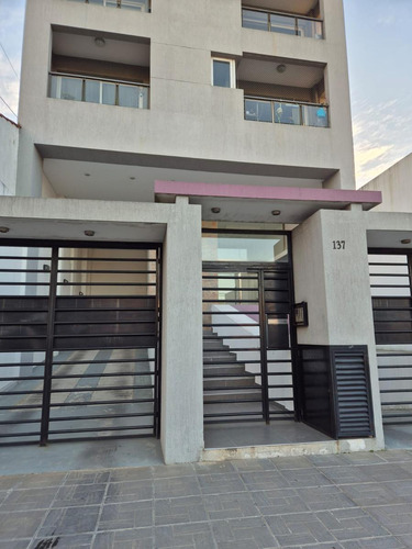 Departamento 2 Ambientes Con Cochera En Banfield Este