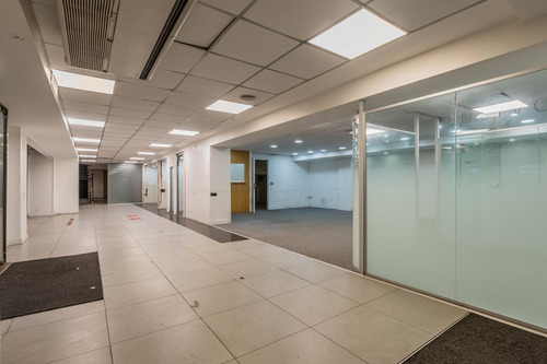 Local En Alquiler Microcentro San Martin 176 Apto Todo Destino 1000 M2