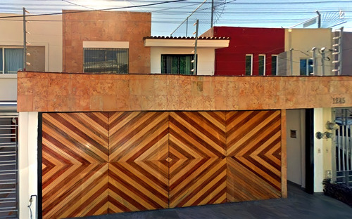 Casa En Venta En Alameda, Zapopan, Jalisco