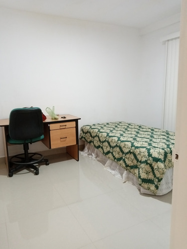 Imagen 3 de 15 de Se Alquila Apartamento Urb Alto Prado Al01-1487zn-ajim