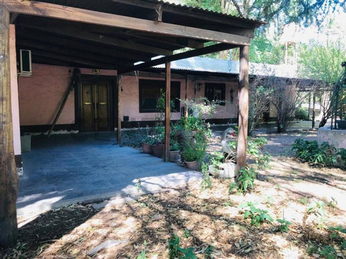 Venta De Casa Quinta En Abasto Apta Credito