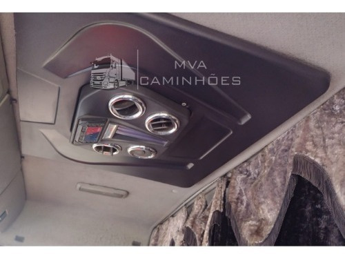 Imagem 14 de 15 de Caminhão Volvo Fh 380 4x2 Ano 2005