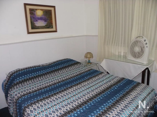 Hotel En Venta ( Ideal Para Hacer Aptos, Esta Frente A La Plaza De Maldonado)