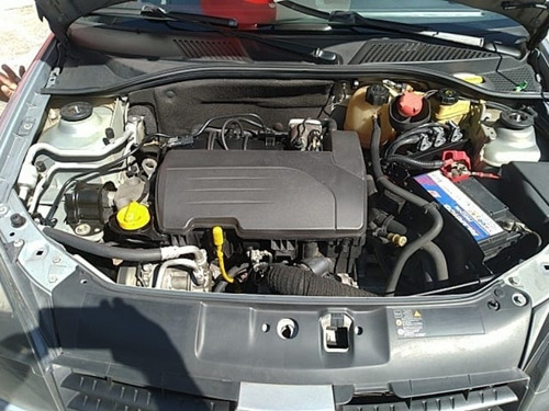 Imagem 11 de 15 de Renault Clio 1.0 16v Campus Hi-flex 5p Completo.