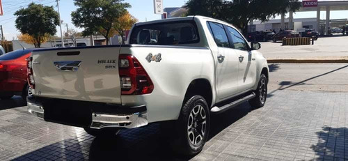 Imagen 8 de 11 de Toyota Hilux 2022 2.8 Cd Srx 177cv 4x4