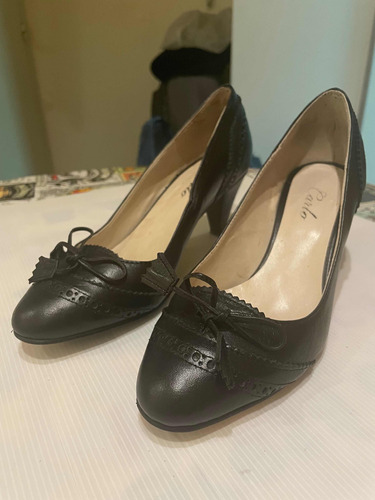 Zapatos De Mujer De Cuero Negro Con Tacos. Elegantísimos. 36