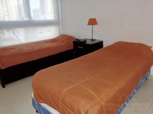 Art Boulevard, A Metros De Playa Mansa, 3 Dorm, Toilette, Dependencia, Valor Retasado!