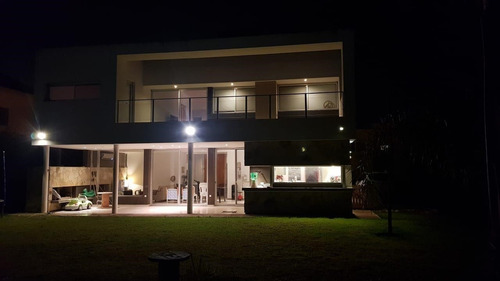Imagen 7 de 25 de Casa En Alq. Temporario Ubicado En San Benito, Villanueva, Tigre