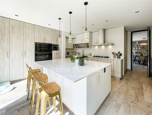 Vende Casa Impecable En Golf De Manquehue En Lo Barnechea