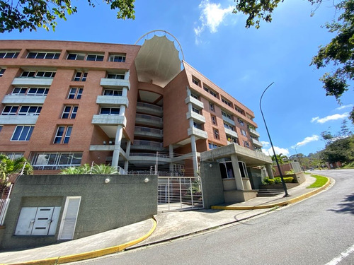 Se Vende Apartamento En Lomas Del Sol , 210 M2. 3h+s/3b+s/3p.