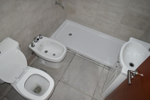Imagen 5 de 11 de Departamento En Venta En José C Paz