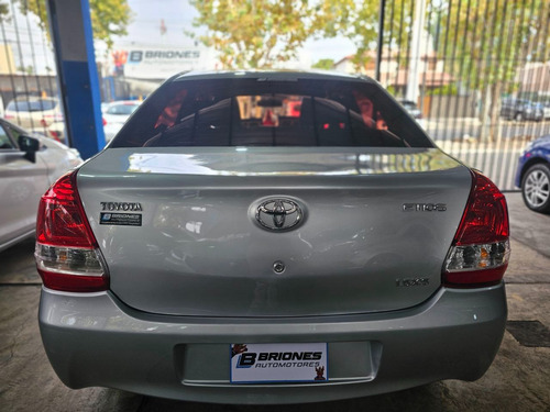 Toyota Etios 1.5 Sedan Xs