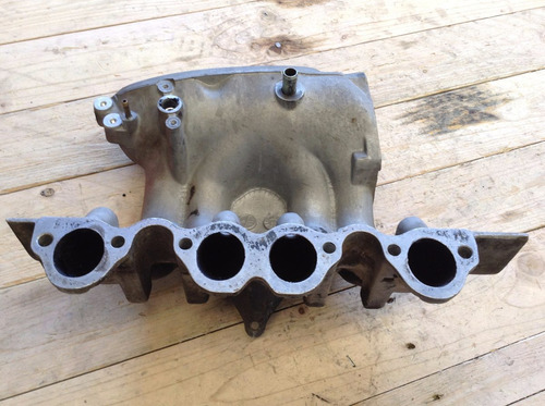 Multiple De Admision De Vw Pointer Pick Up Mod: 00-04 (Usado)