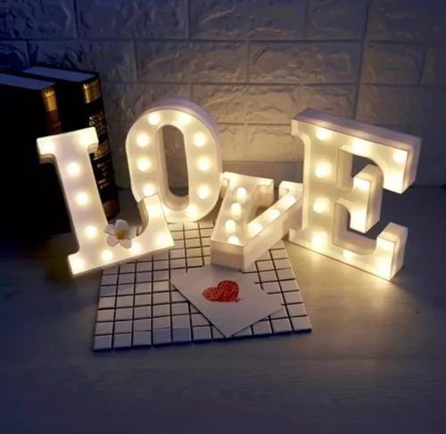 Imagen 1 de 3 de Letras Led Decorativas Pack 4 Unds. Love