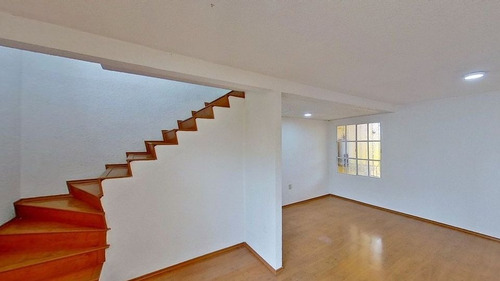 Casa En Condominio, Hacienda Pitahayas 207, Lote 18, Manzana 10, Fraccionamiento Hacienda De La Herradura, Pachuca, Hidalgo, Rf3.