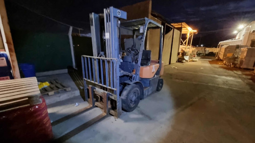 Autoelevador Apilador Clark Stacker 1600kg Envios Al Pais