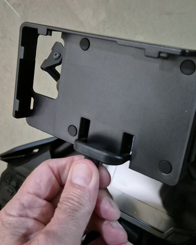 Soporte Y Cargador Celular Moto Benelli Trk Versys 650 Otras