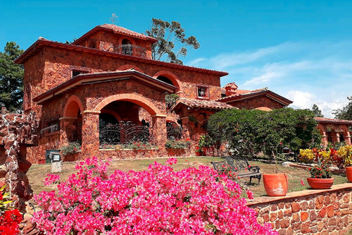 Casa De Lujo Estilo Toscano Italiano En La Mesa De Los Santos, Santander, Colombia