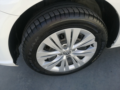 Imagen 3 de 15 de Volkswagen Gol 2020 1.6 Trendline Mt