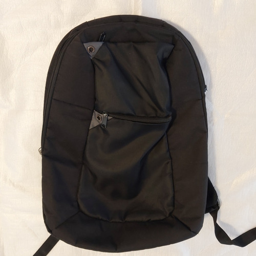 Mochila Genérica Negra Amplia Para Notebook 20l