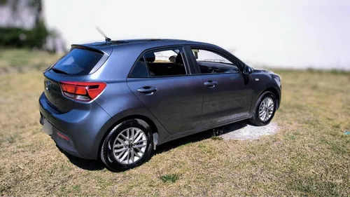 Kia Rio 1.6 Lx Hatchback Mt