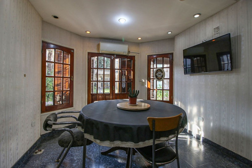 Venta Chalet, Jardin, Quincho, Cochera -san Martin
