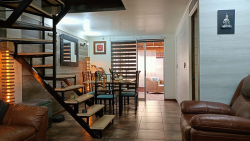 Pasaje Cerro Castillo, Villa Los Portones Ll, Quilicura.