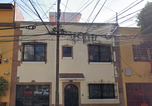 Vendo Casa A Mitad De Precio En Condesa, Zamora 142, A 10 Min. De Metro Juanacatlan!