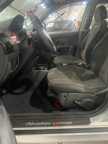Fiat Palio 1.8 MPI ADVENTURE LOCKER WEEKEND 16V FLEX 4P MANUAL