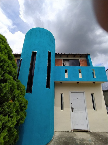 Imagen 1 de 13 de Townhouse En Venta, Ubicado En La Cumaca. Riviera Country