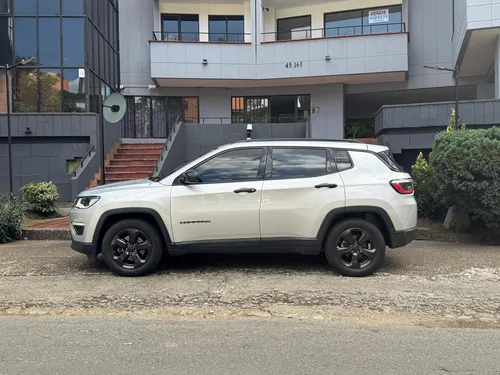 Jeep Compass 2.4 4x2 Sport