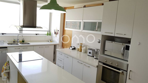 En Condominio: Colegio Manquehue / Sport Francés