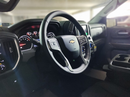 Imagen 10 de 12 de Chevrolet Cheyenne Lt 2021