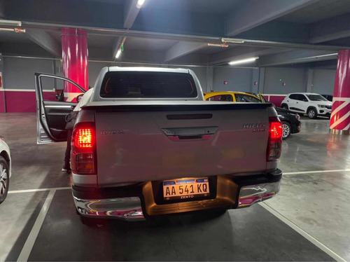 Toyota Hilux 2.8 Cd Srv 177cv 4x2 2016