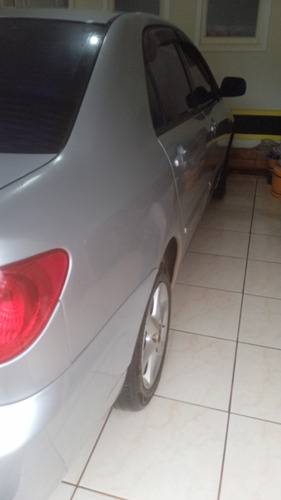 Toyota Corolla 1.6 16v Xli Aut. 4p