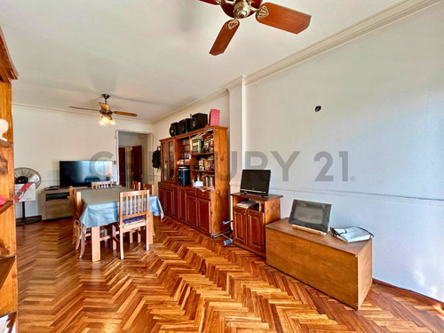 Venta Departamento 3 Dormitorios Con Vista Al Río Y Cochera, Centro | Entre Ríos 134