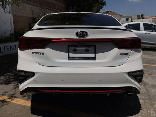 Imagen 6 de 15 de Kia Forte 2021 2.0 Hb 5 P Gt Line At
