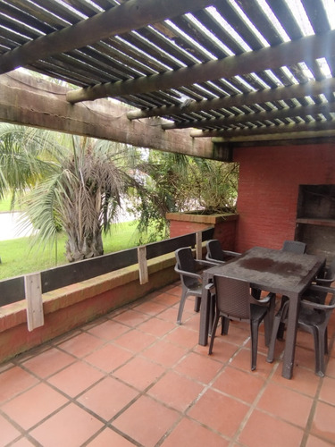 Alquiler Casa Piriapolis 5 Personas Con Parrillero 125 Dolares X Dia Playa 2 Cuadras