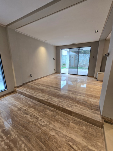 Lorena Inojosa Vende Casa Quinta En Altos De Prebo