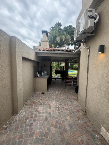 Casa En Martinez
