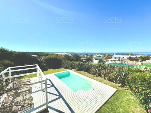 Casa En Venta En Pueblo De José Ignacio 3 Dormitorios Y Dependencia Con Vista Al Mar