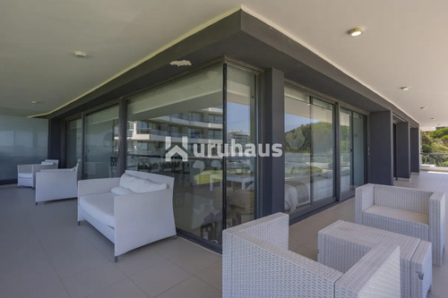 Alquiler Departamento 4 Dormitorios Playa Brava Blue Bird