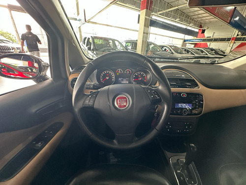 Fiat Linea 1.8 16v Absolute Flex Dualogic 4p