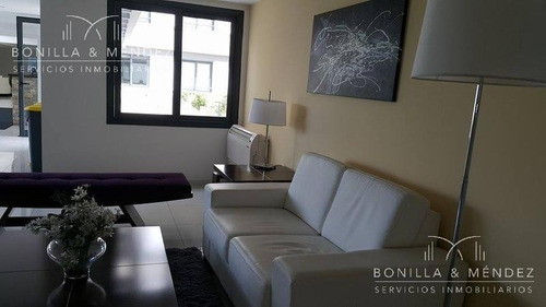 Torres Barcelona, Bloque Ii, 3 Dormitorios, Alquiler Anual, Gastos Comunes Incluidos
