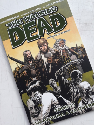 The Walking Dead Tomo 19, Comic Kamite